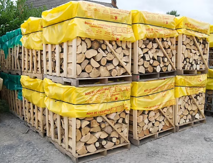 Brennholz – Scheite 30 cm, 1,80 Ster / 1,2 m³, Minucci – gebrauchsfertig, Feuchtigkeitsgehalt < 23 %